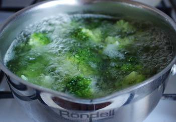 Крем суп из брокколи и шампиньонов