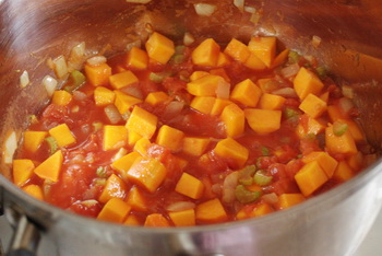 Овощной суп с тыквой и фасолью
