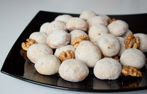 Ореховое печенье снежки