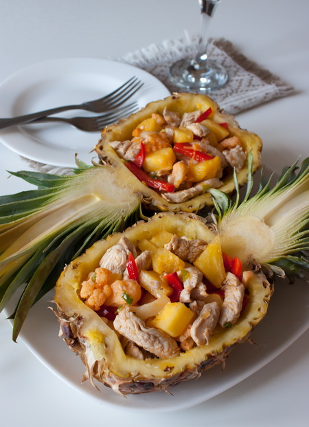http://www.vkusnyblog.ru/wp-content/uploads/2011/10/turkey-pineapple-salad.jpg