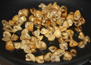 Жарим грибы