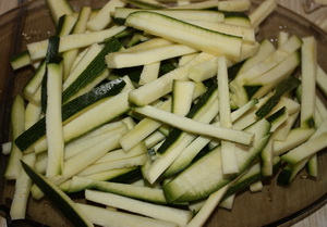 Весенняя индейка с овощной пиккатой