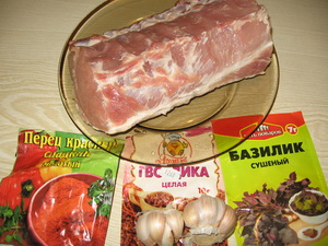 Свиная корейка, запеченная с пряностями