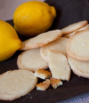 Песочное лимонное печенье
