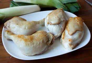 Первые блюда Chick-leek-soup-1