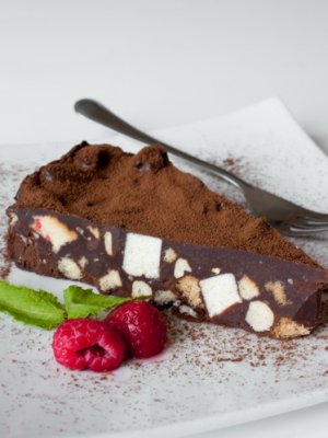 Ленивый шоколадный торт с печеньем