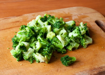 creamy broccoli bacom soup 4