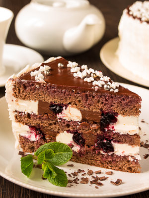 Торт “Смородина в шоколаде”